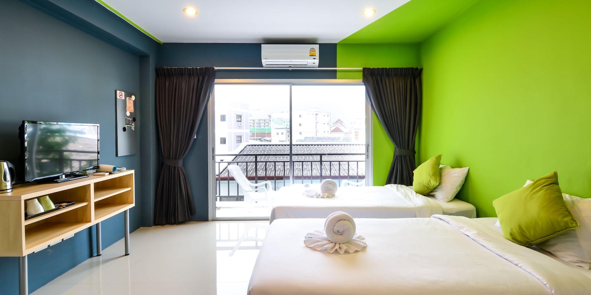 Two Color Patong Hotell Eksteriør bilde