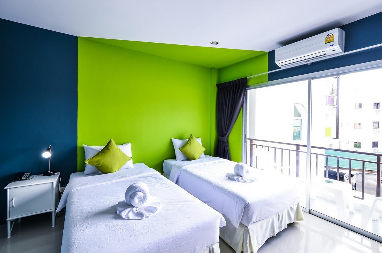 Two Color Patong Hotell Eksteriør bilde
